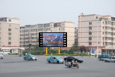 南京市P12LED顯示屏供應(yīng)詳解 防風(fēng)防雨設(shè)計(jì)與6944像素點(diǎn)高清視覺(jué)體驗(yàn)